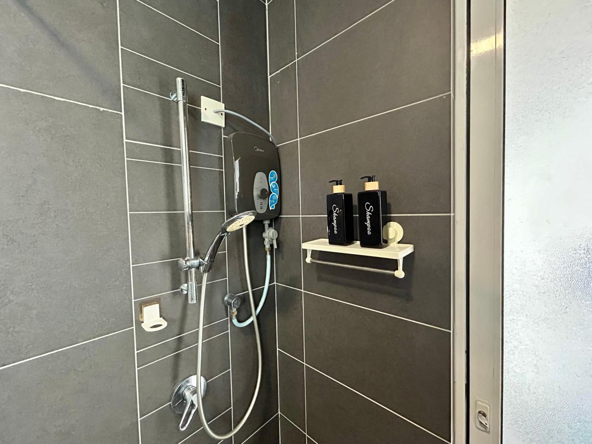 Apartment Sunway Giza Nexis 1-10pax 4qbed Kota Damansara Tropicana Mall *